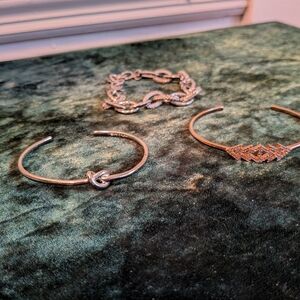 Set Of 3 Stella & Dot Silver And Gold Toned Rhinestone Knot Bracelets